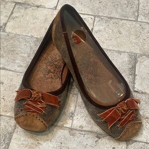 BC brand Brown velvet Bow vegan leather Women's Flats